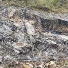 公路边坡拦石网A赣州公路边坡拦石网的结构方式